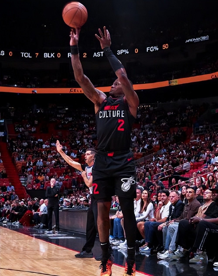 爱游戏娱乐-西汉姆关键时刻远射贴柱风云突变多特蒙德关键时刻绝杀压哨，迈阿密热火围绕NBA总决赛回应争议瞬间刷屏