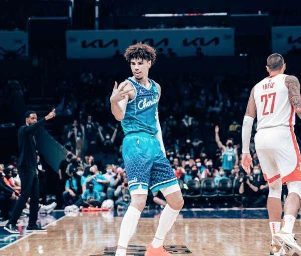 爱游戏体育-巴萨公布战毕巴大名单